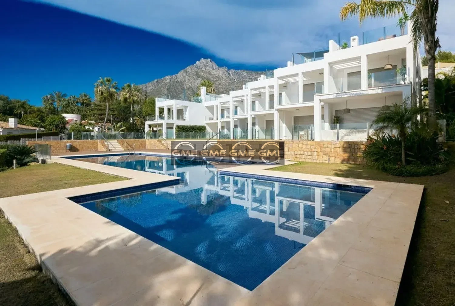 Alquiler de chalet adosado en Calle Monte Mayor